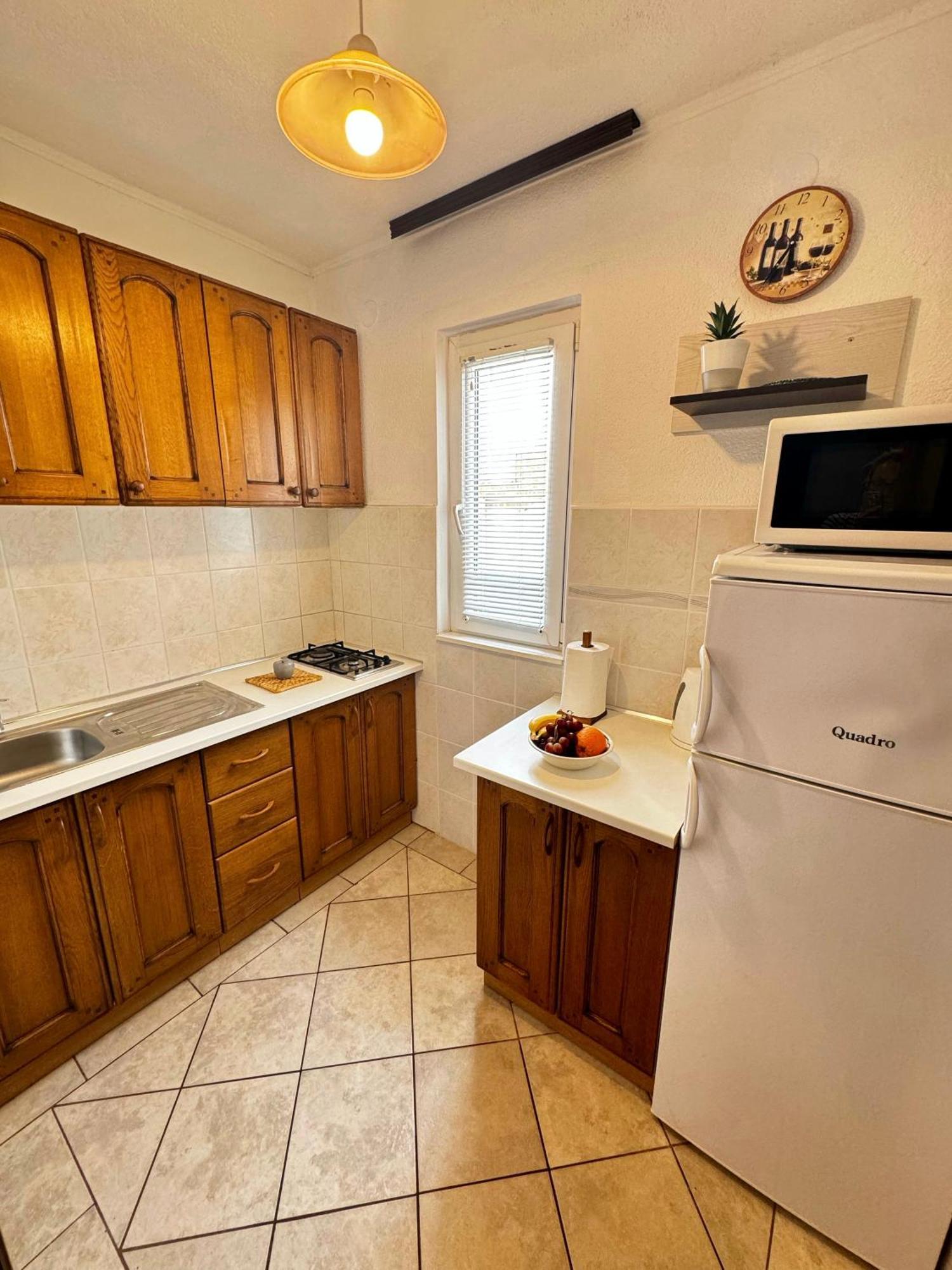 Apartmani Cvangic Vir Ngoại thất bức ảnh
