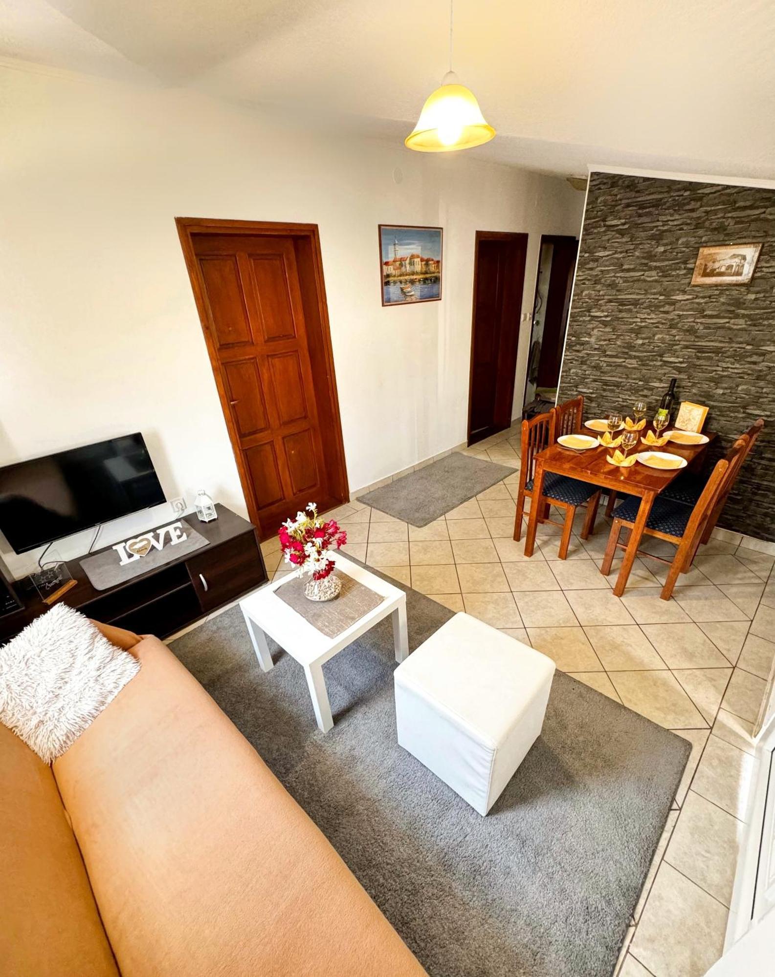 Apartmani Cvangic Vir Ngoại thất bức ảnh